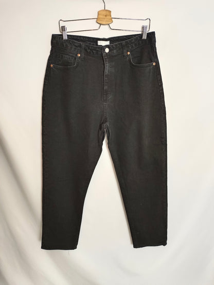 H&M. Pantalón denim monfit T.44