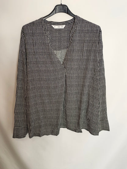 MANGO. Blusa cuadros negro y blanca T.xl