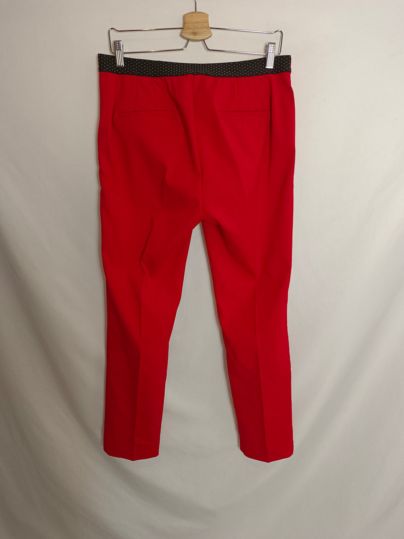 ZARA. Pantalón rojo de vestir T.xl