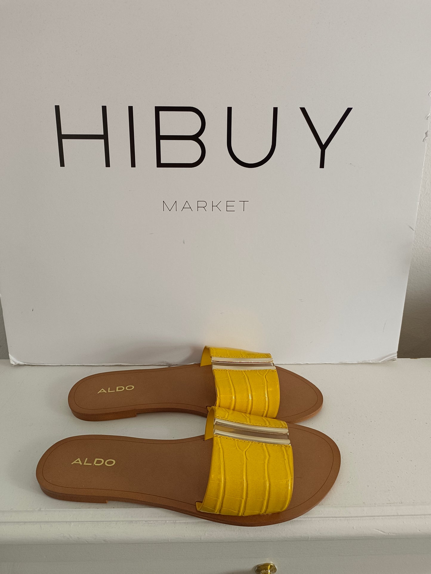 ALDO. Sandalias amarillas  T.37