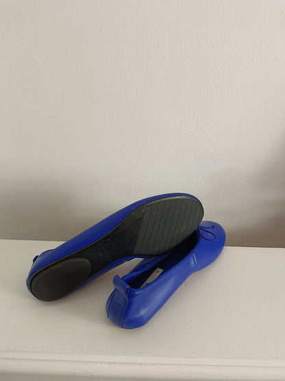 ZARA. Bailarina azul klein T.37