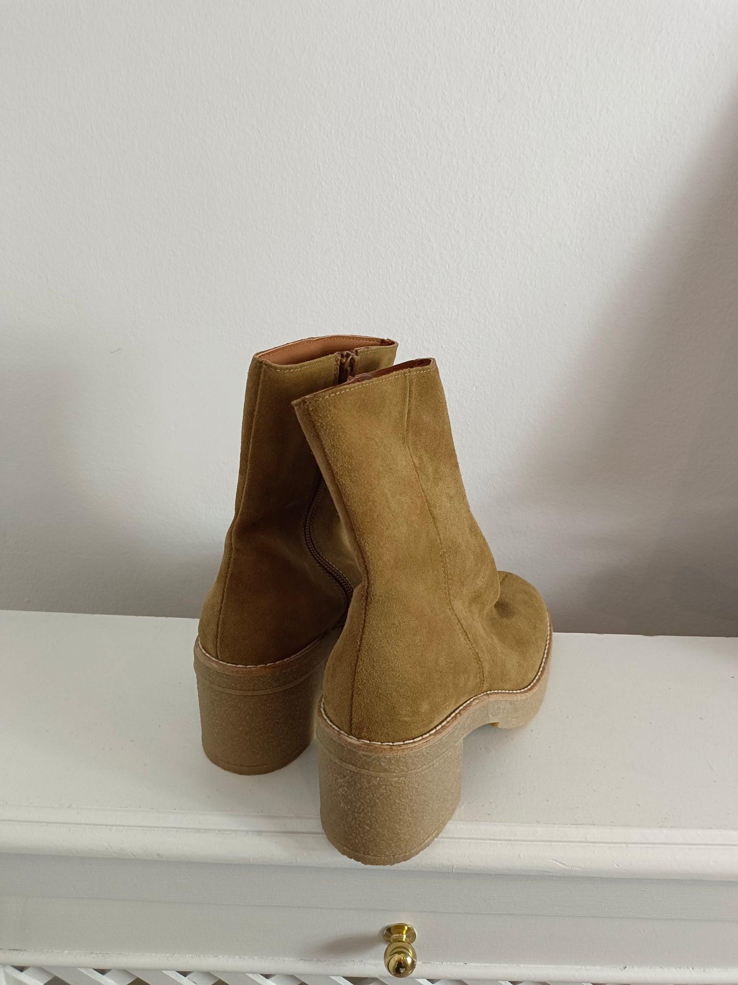 BRYAN  STEPWISE. Botas camel piel T.37
