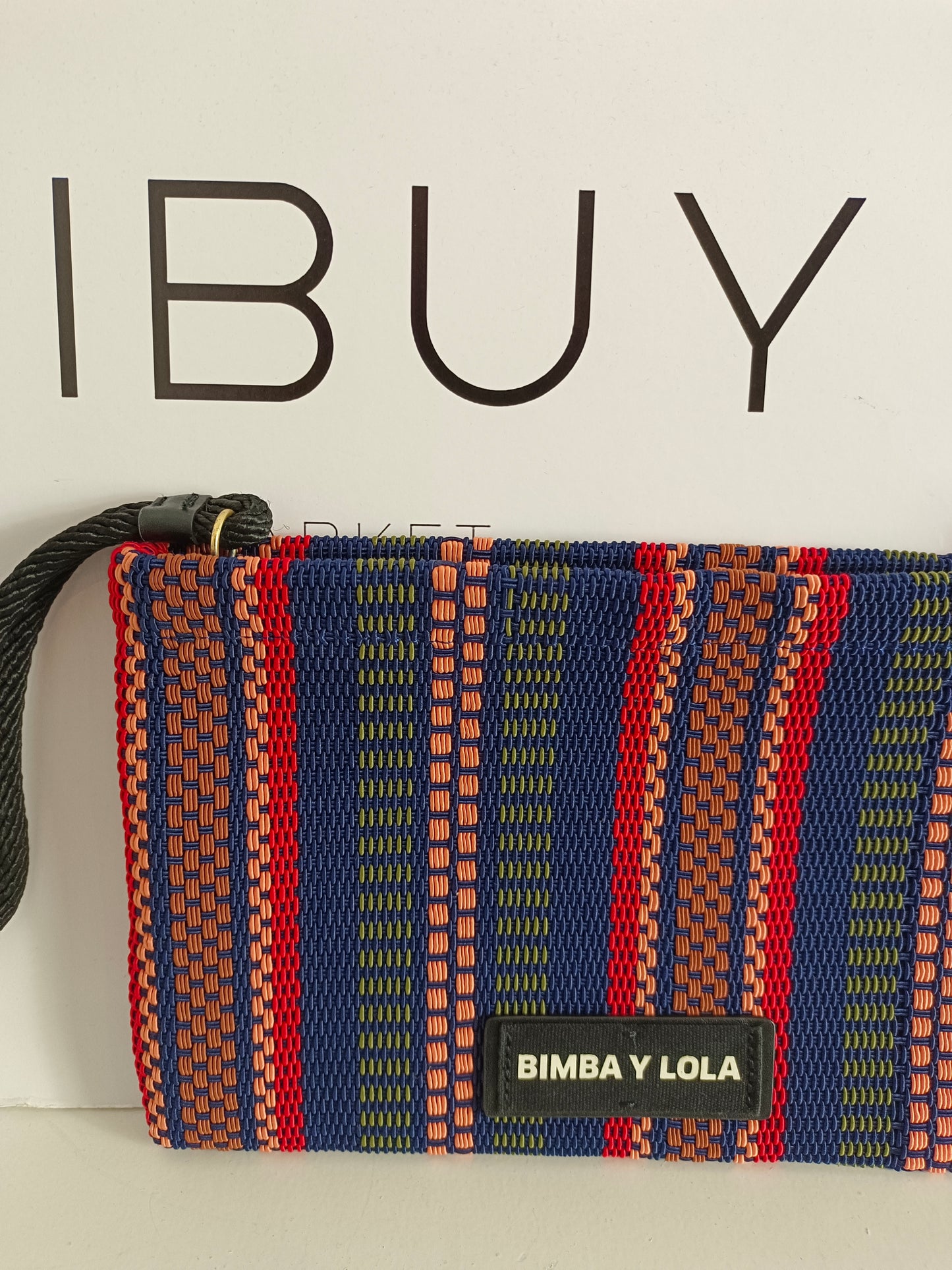 BIMBA Y LOLA. cartera de mano colores