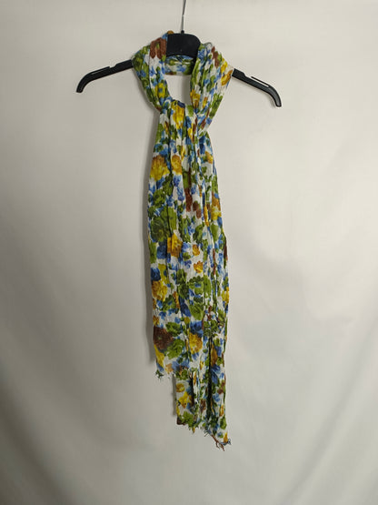 OTRAS. Fular flores verdes