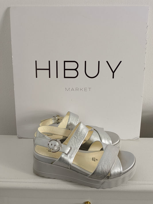 STONEFLY. Sandalia plateada T.39