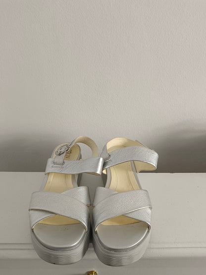 STONEFLY. Sandalia plateada T.39