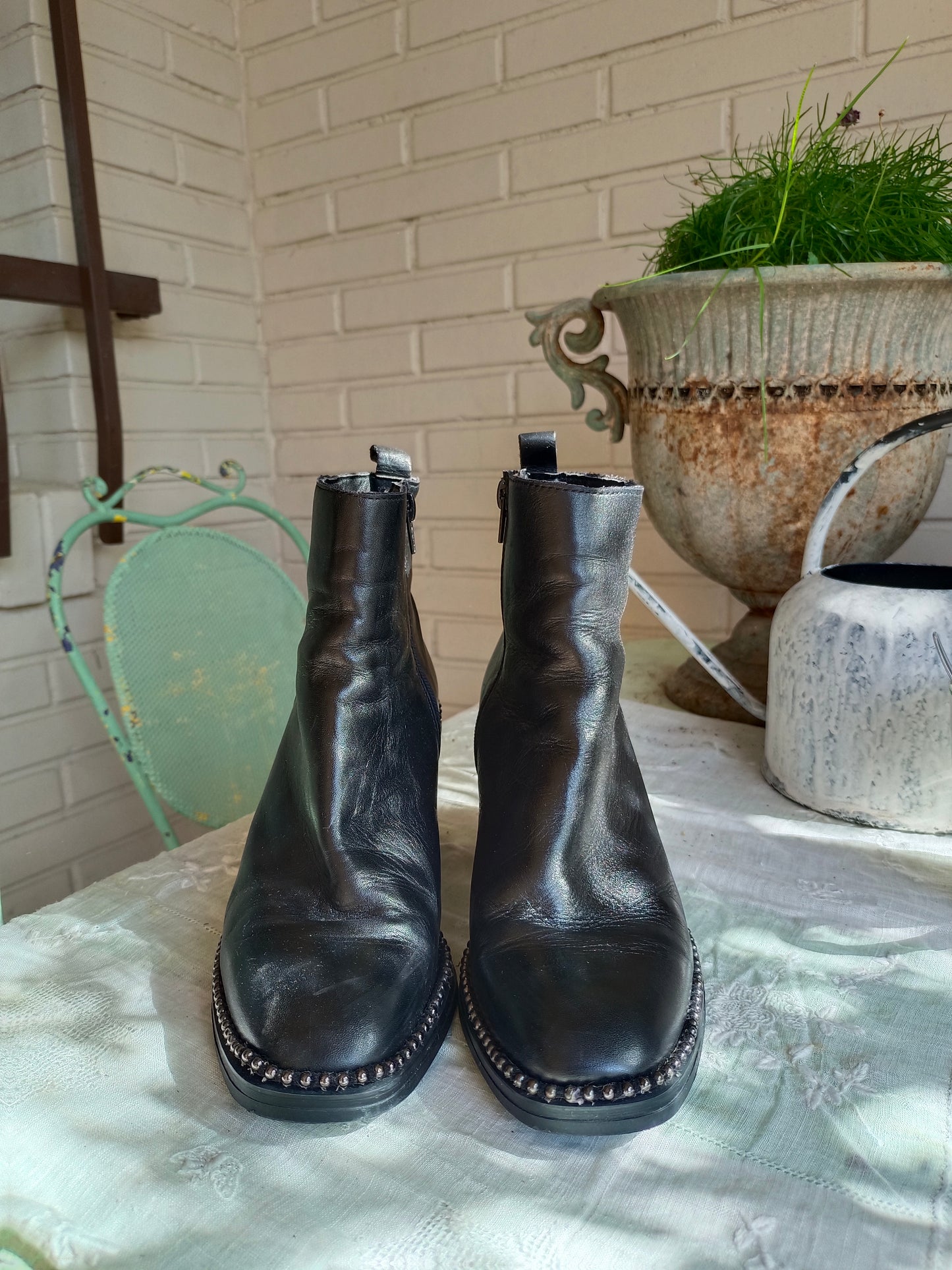 ALPE WOMAN. Botines negros pie T.38