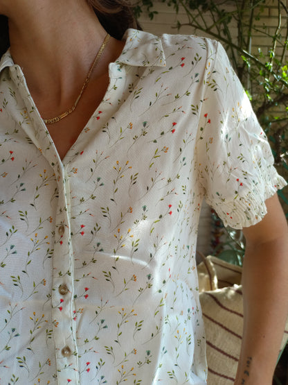 Blusa beige florecitas T.s