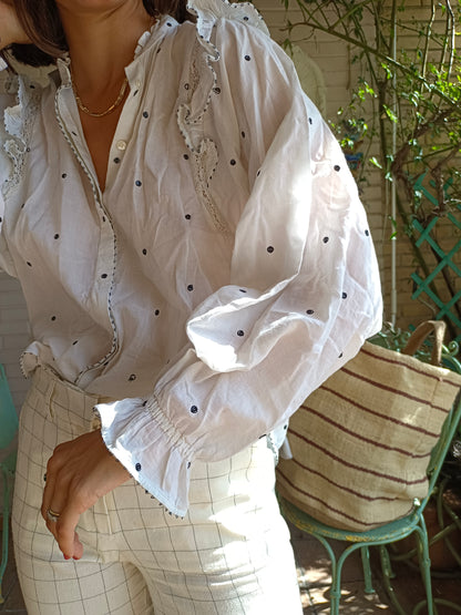 MAKSU. blusa blanca florecitas T.s