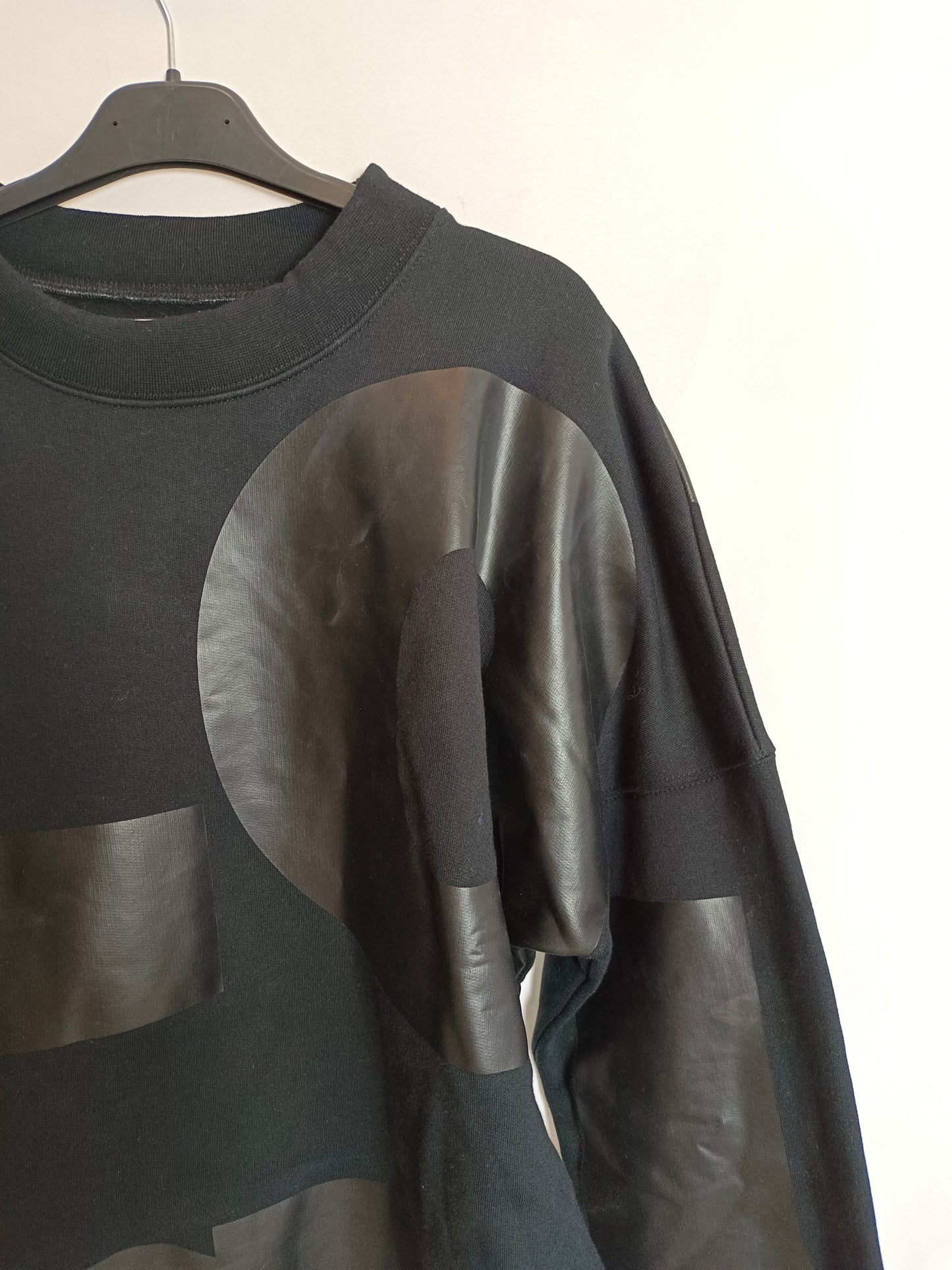 LOREAK. Black sweatshirt letters Ts/m