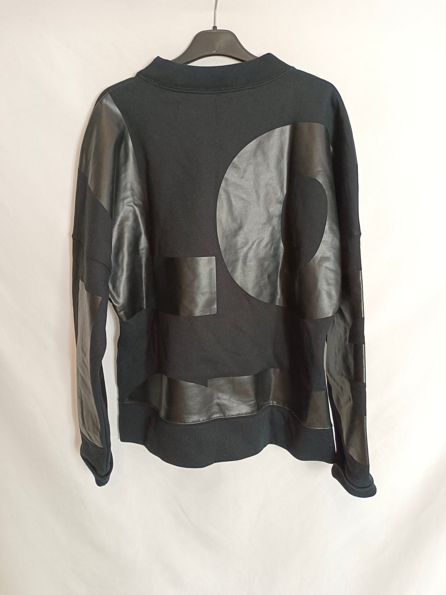 LOREAK. Black sweatshirt letters Ts/m