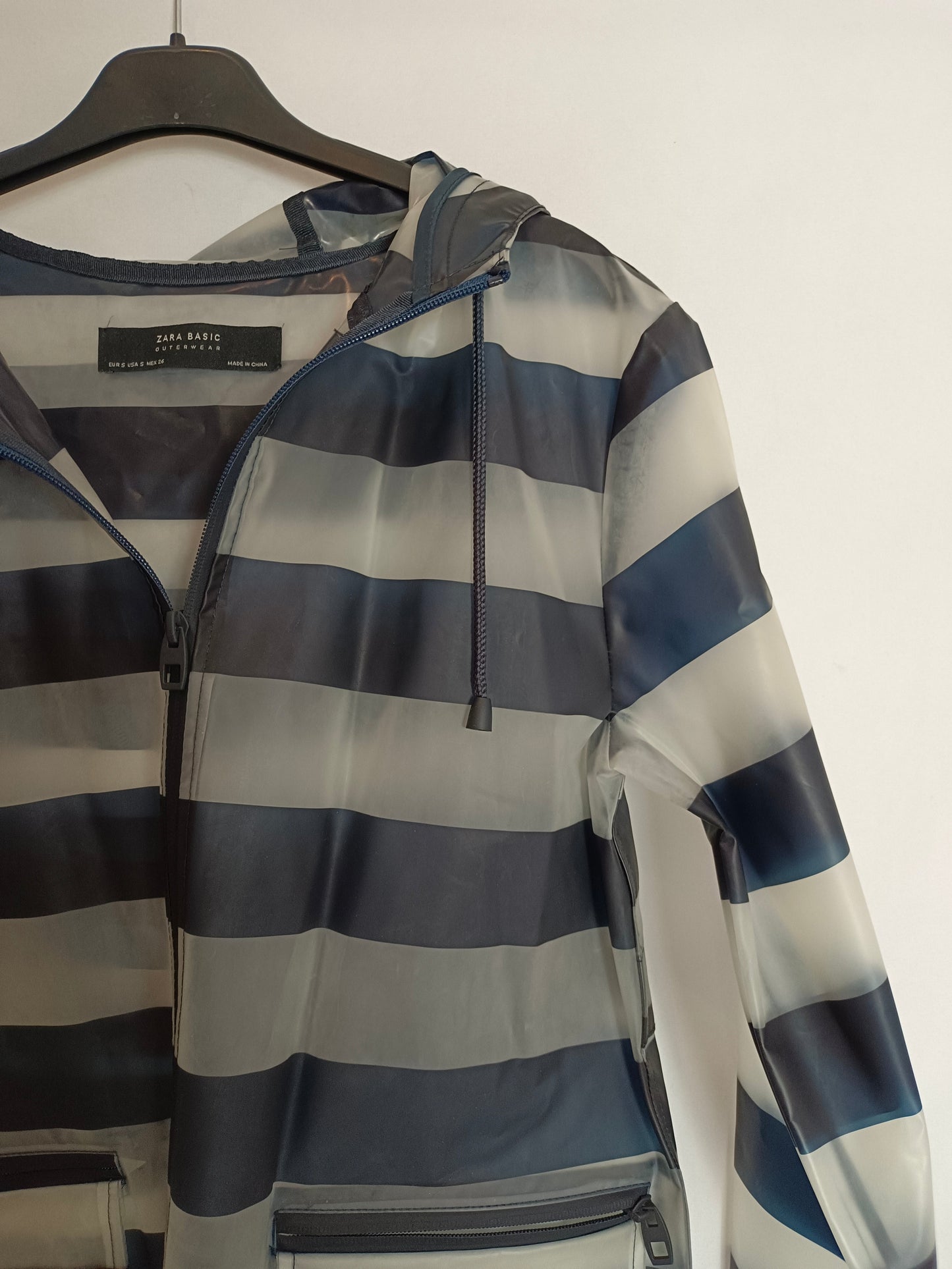ZARA. Parka impermeable rayas T.s
