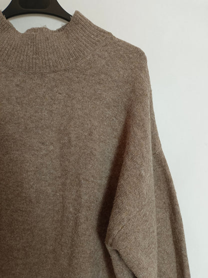 H&M. jersey beige oversized T.m