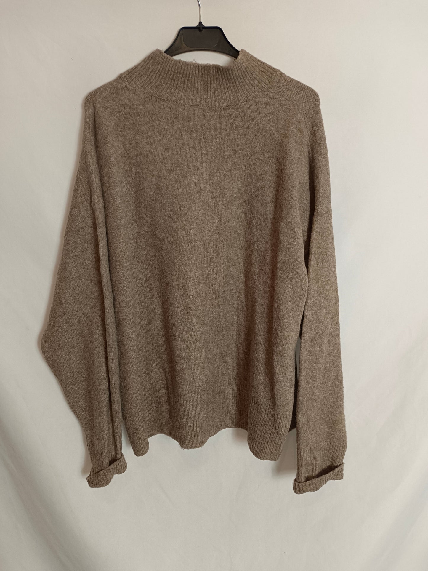 H&M. jersey beige oversized T.m