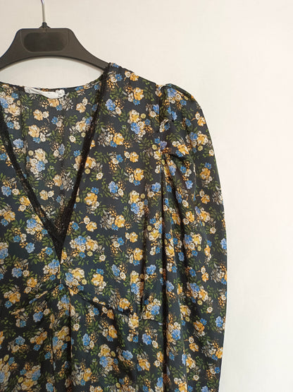 MANGO. Black floral dress S.xs (S)