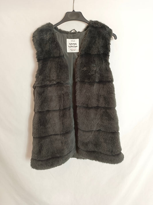 ZARA. Chaleco gris pelo T.13/14(xxs)