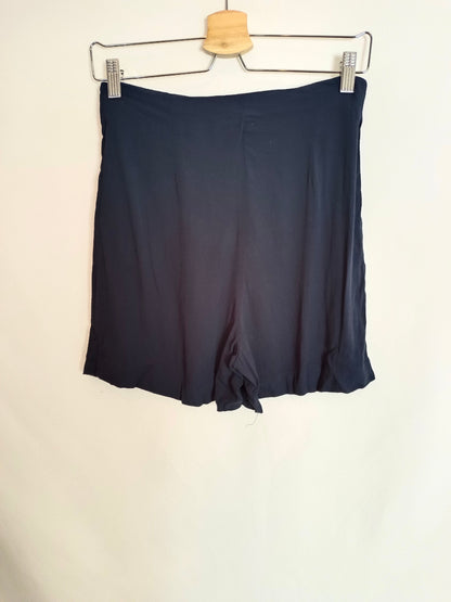 ZARA. shorts fluido azules T.s