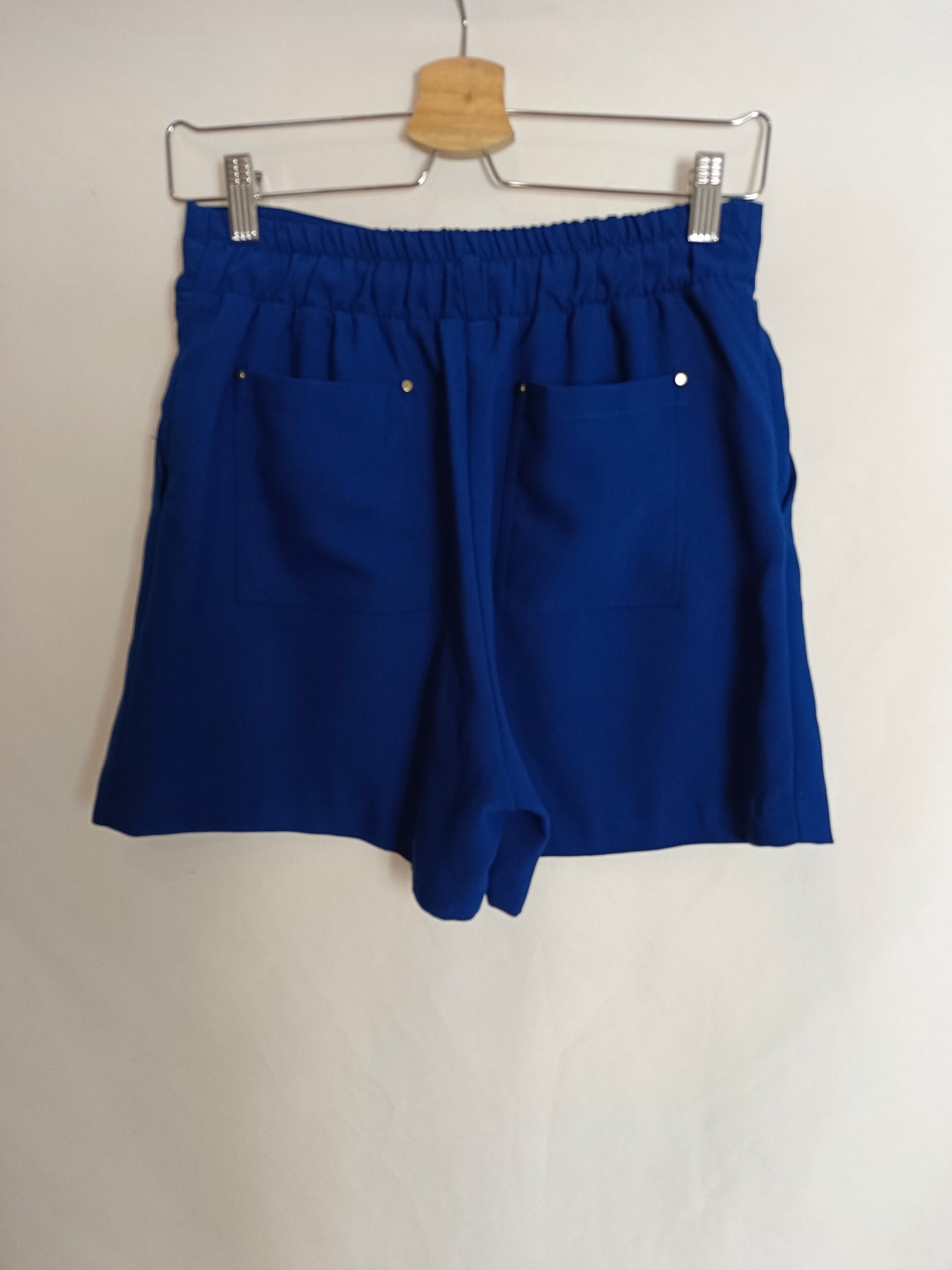 FORMULA JOVEN. Short fluido azul T.38
