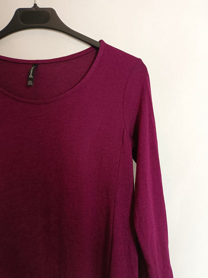 STRADIVARIUS. Vestido burdeos T.s