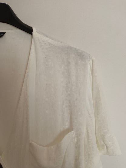 TOPSHOP. Blusa blanca botone T.34(tara)