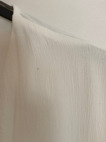 TOPSHOP. Blusa blanca botone T.34(tara)