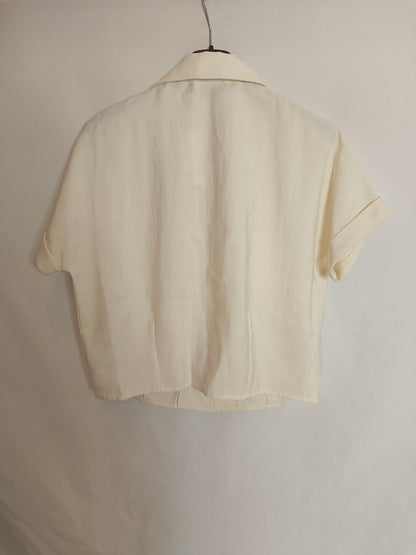 MANGO. Blusa beige botones T.xs