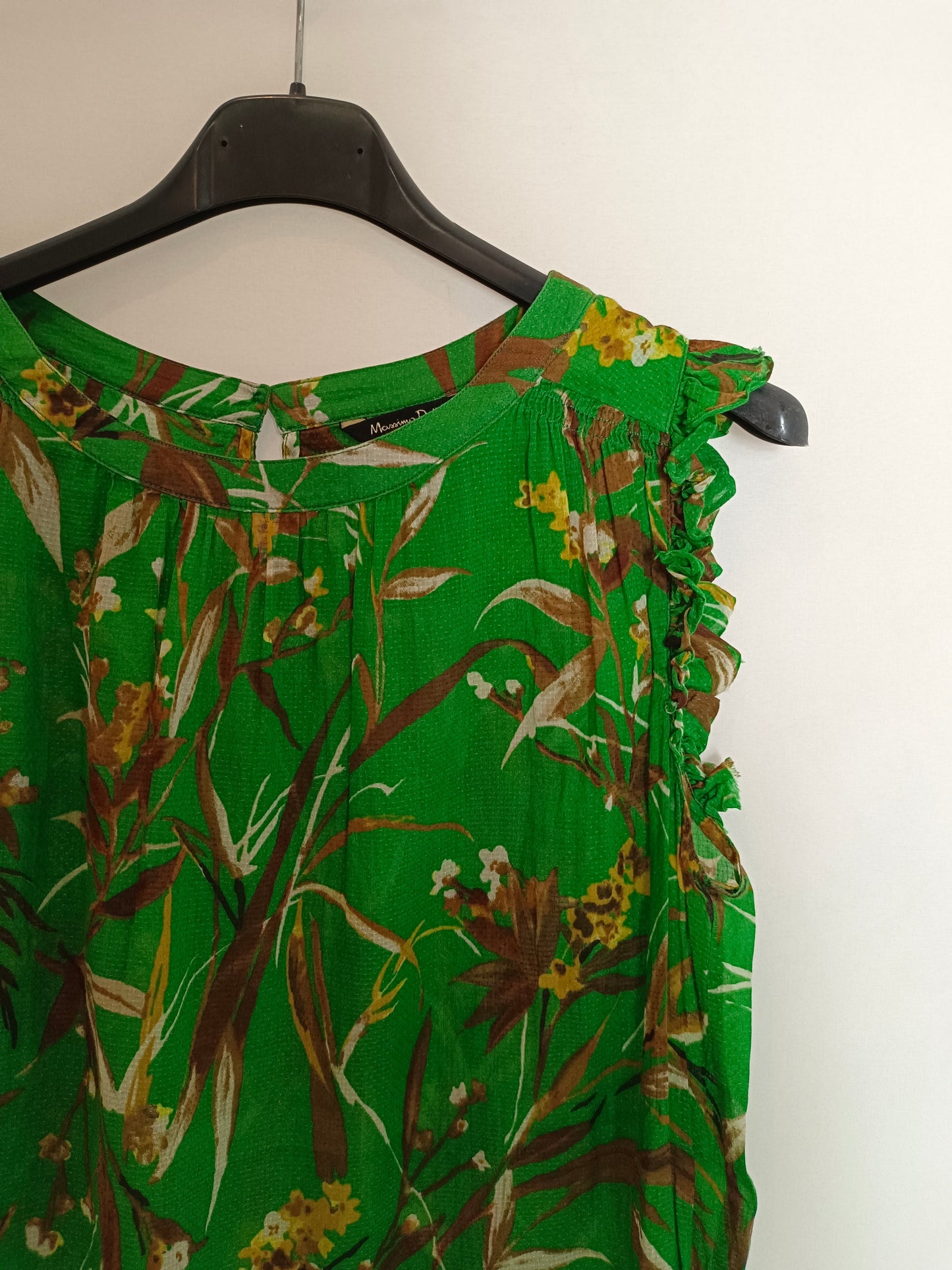 MASSIMO DUTTI. Top verde hojas T.36