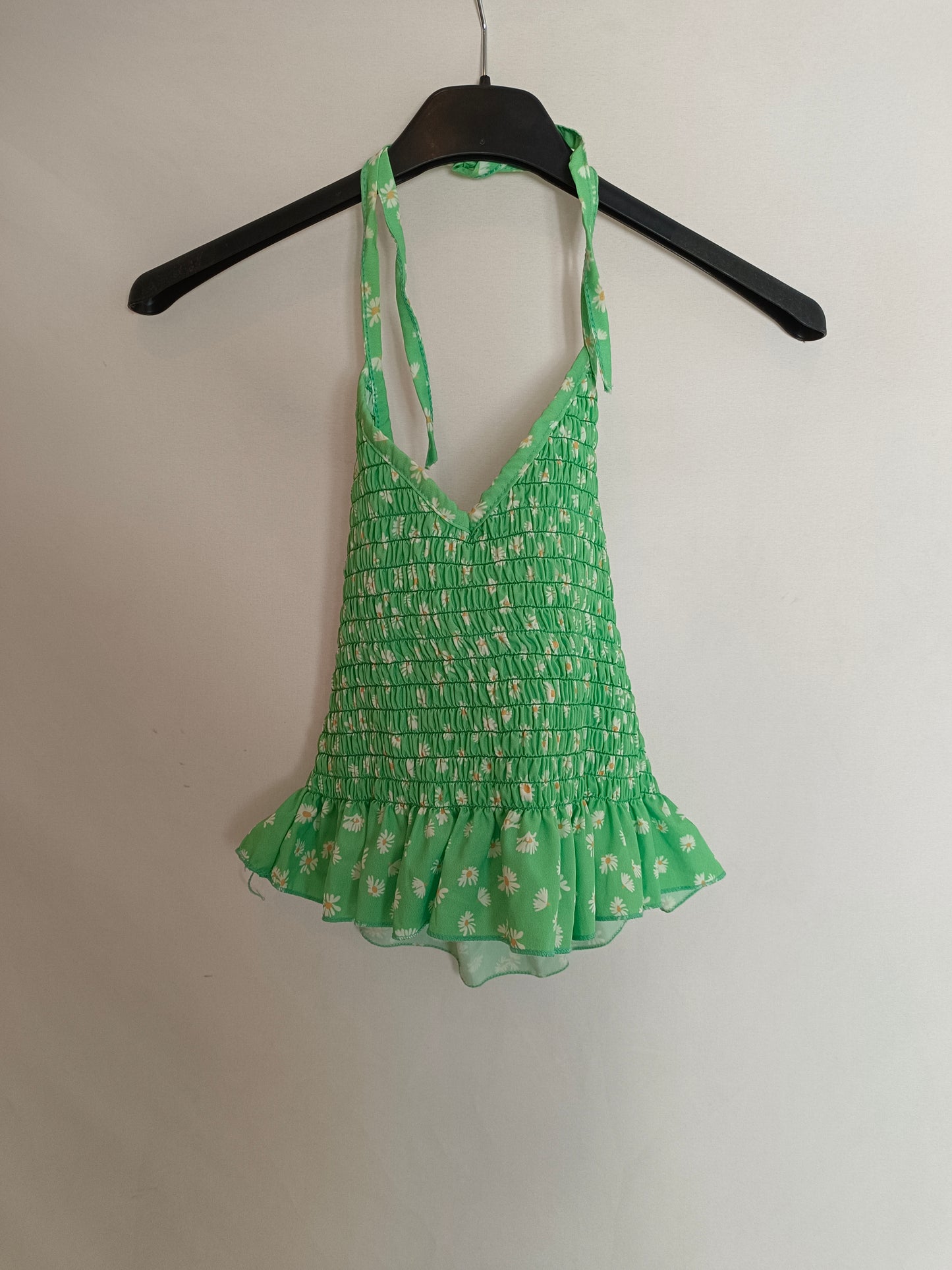 OTRAS. Croptop verde flores Tu(xs)