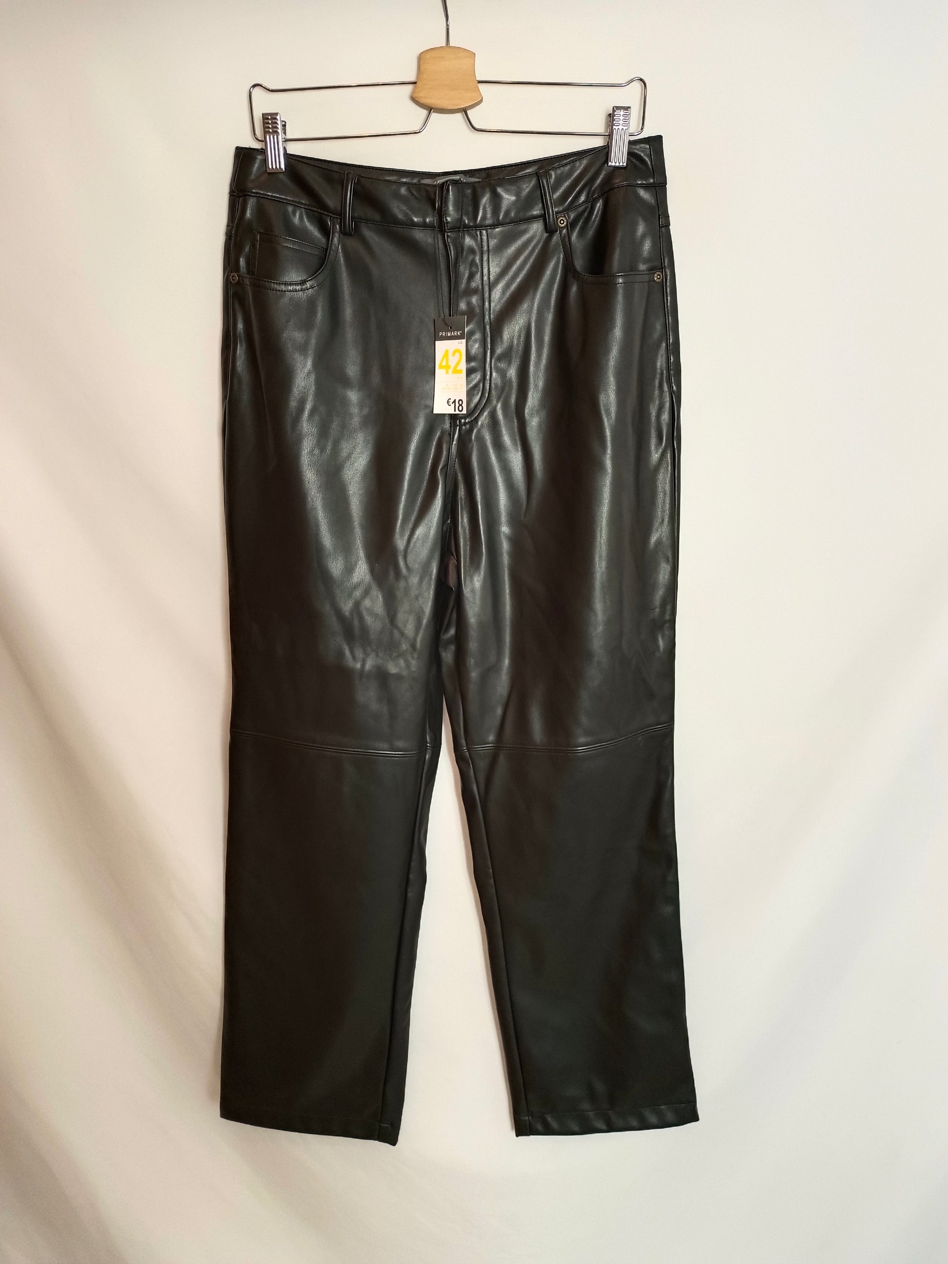 Pantalón negro efecto piel – Hibuy market - Main Image