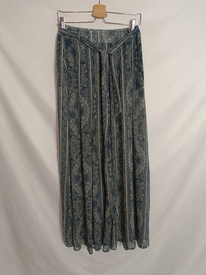 ABERCROMBIE&FITCH. Pantalón ancho semitransparente T.34