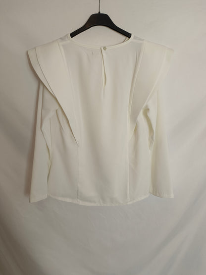 CALATEA. Blusa blanca hombreras T.m