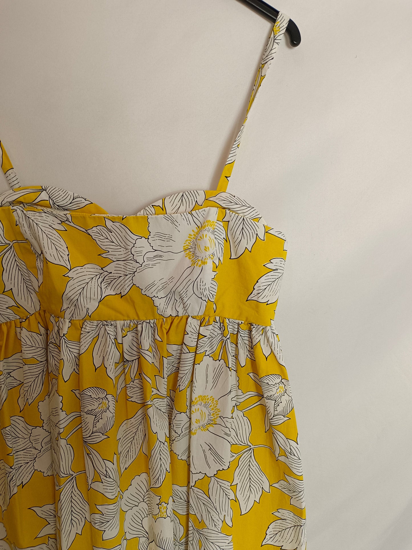 ZARA. Vestido amarillo flores T.m