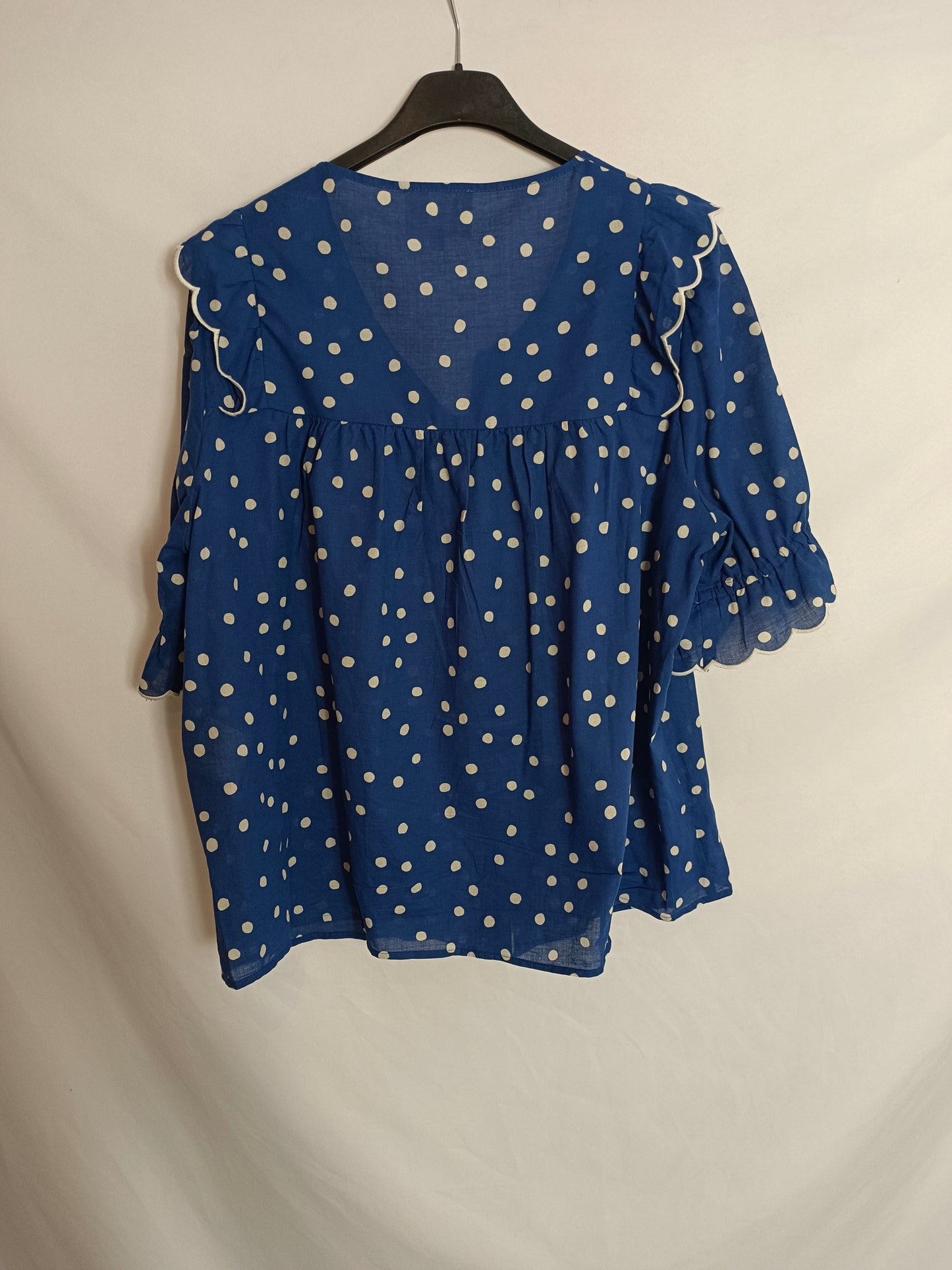 SEZANE. blusa azul lunares T.40