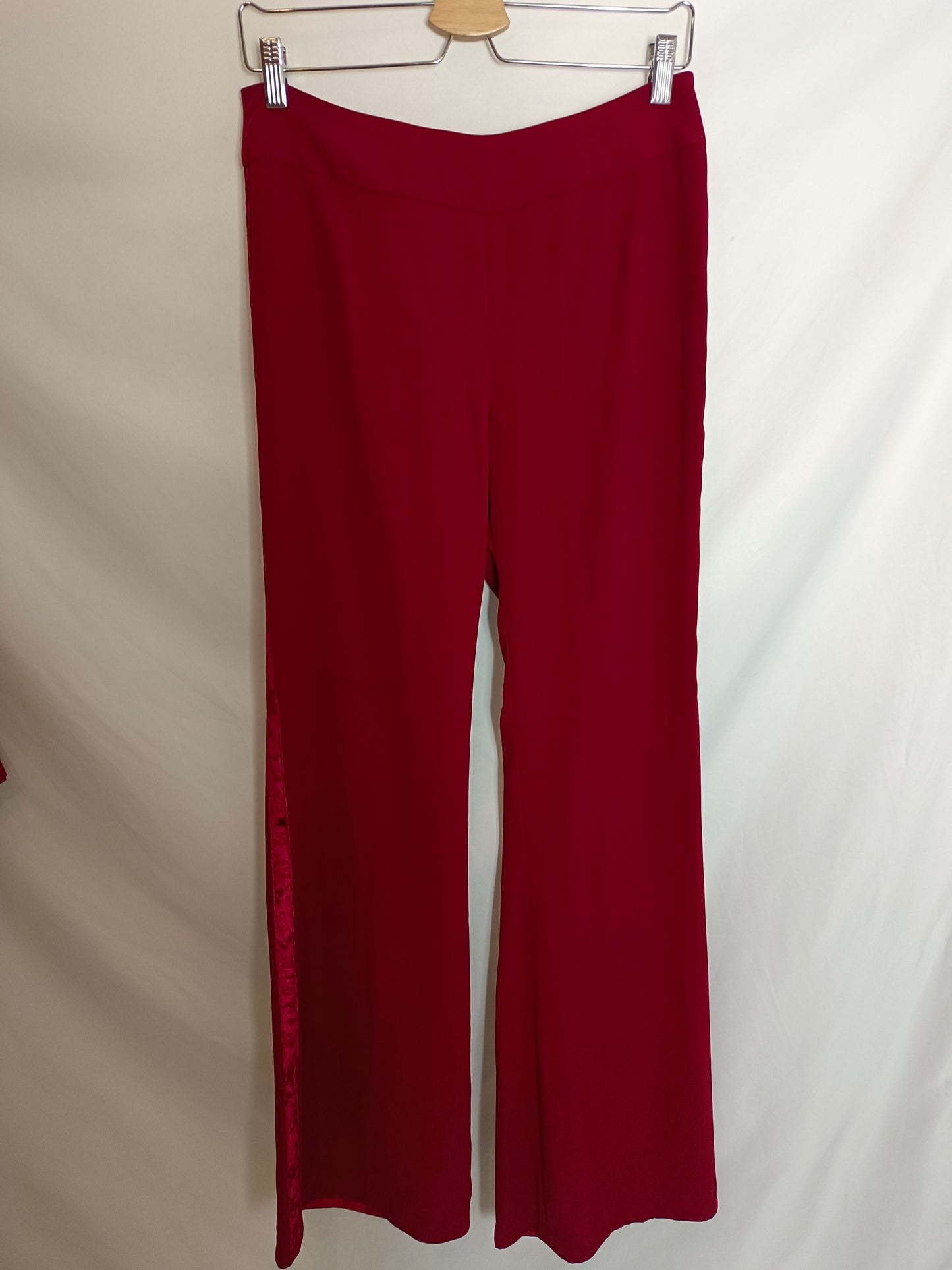 BRUNA. Total look burdeos T.s/m