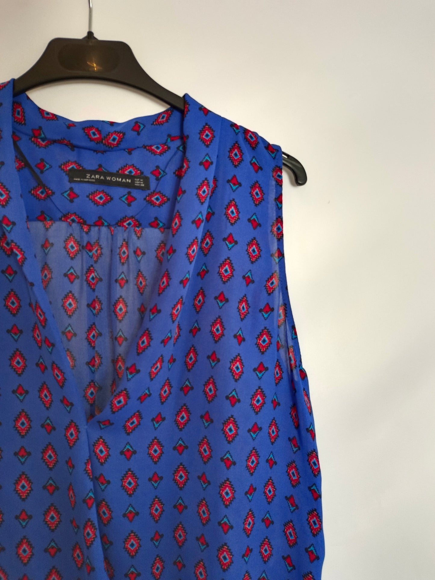 ZARA. Blusa azul rombos T.m