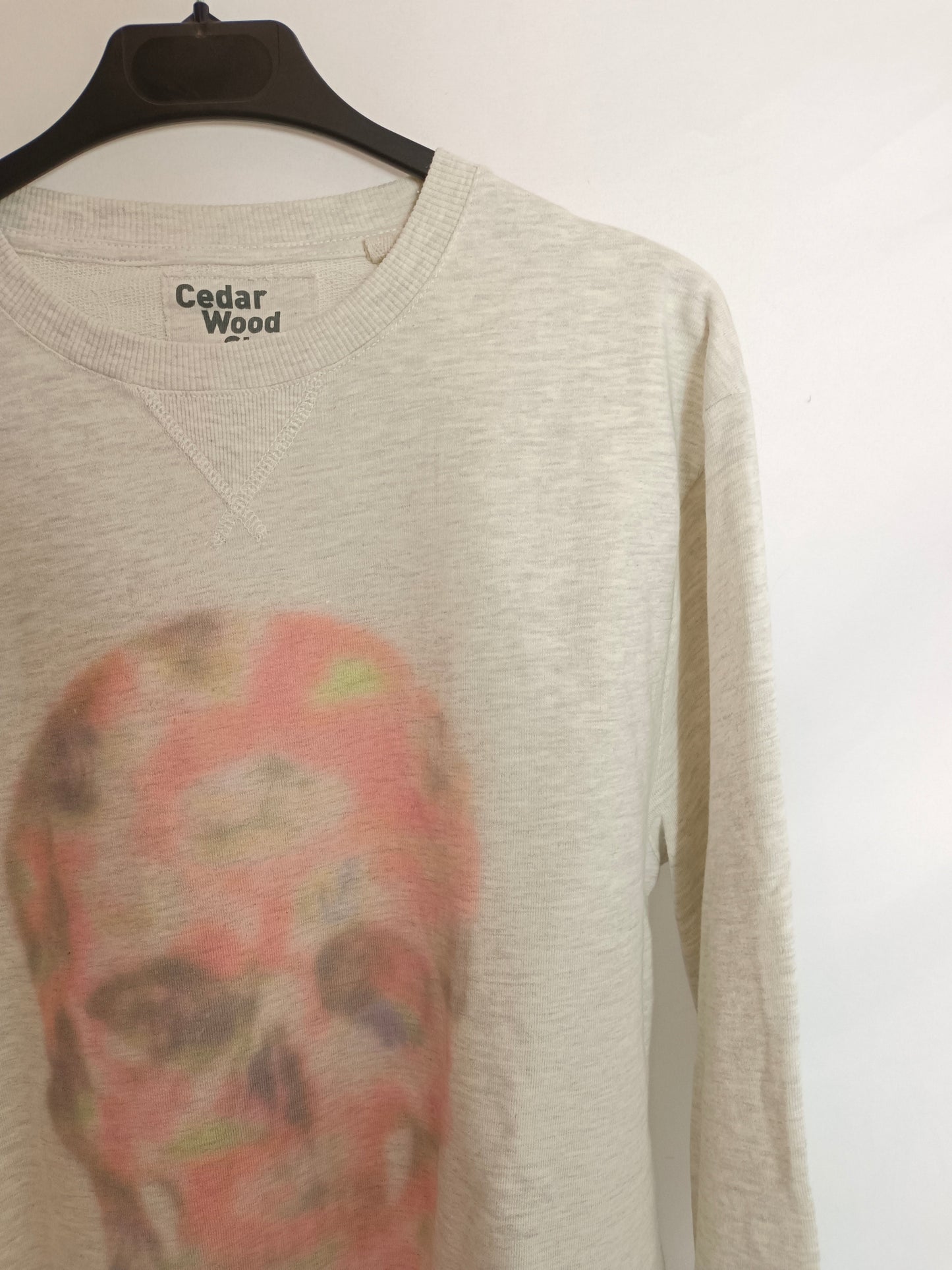 CEDAR WOOD STATE. Sudadera gris calavera T.m