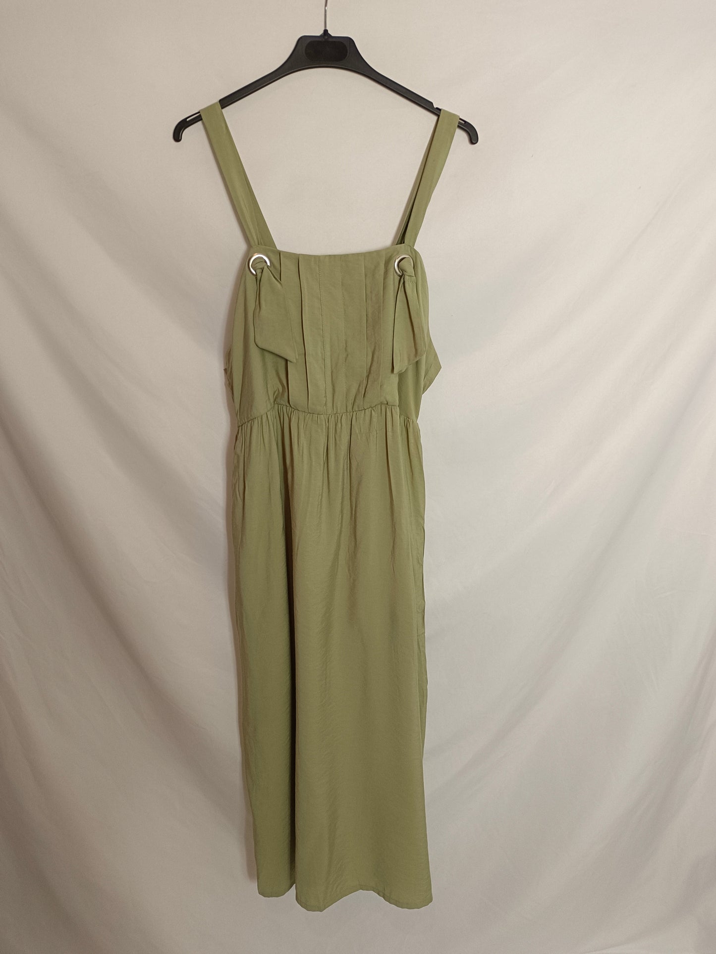 INTROPIA. Flowing green dress size 38 