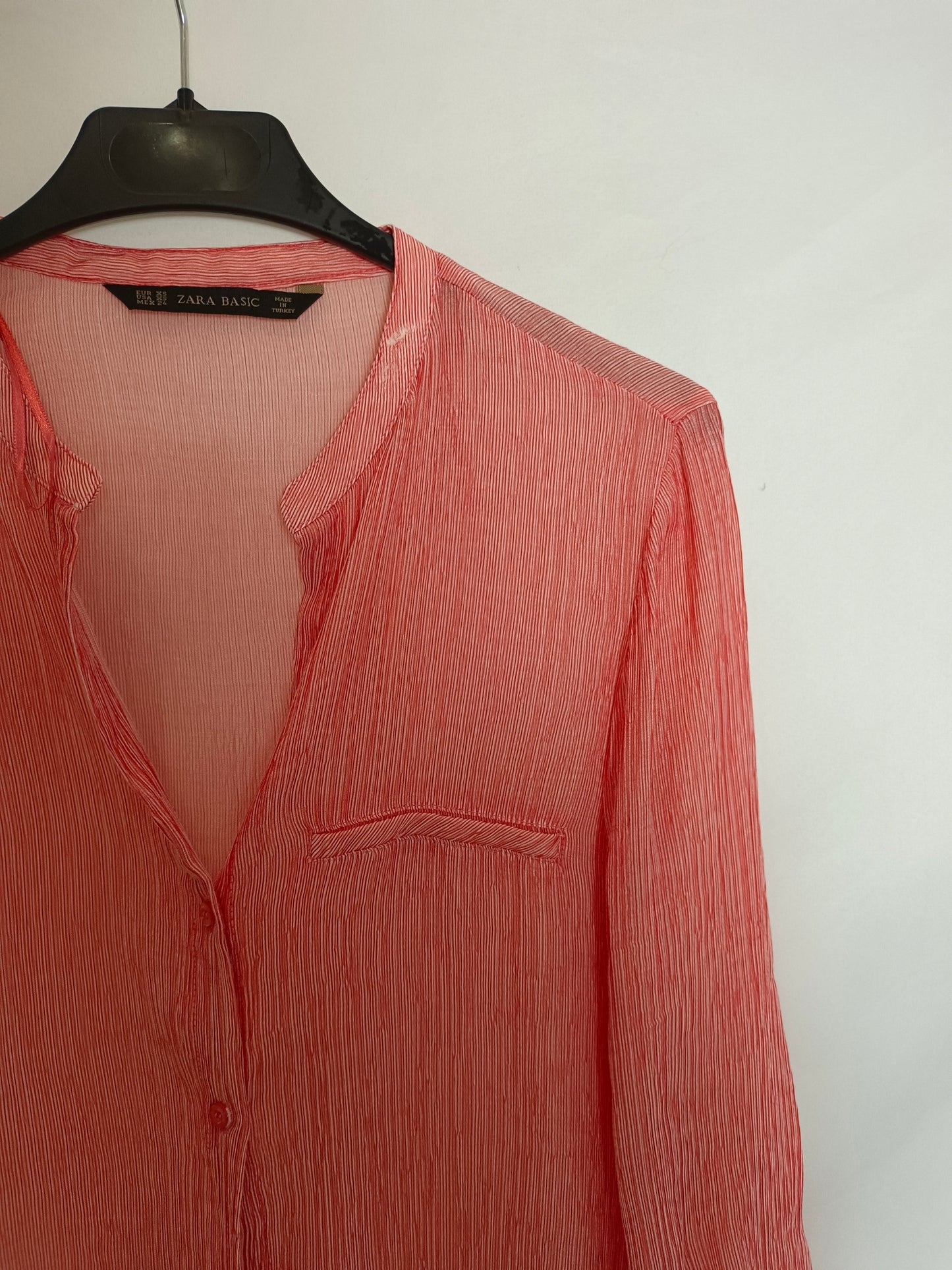 ZARA. Blusa roja rayas T.xs