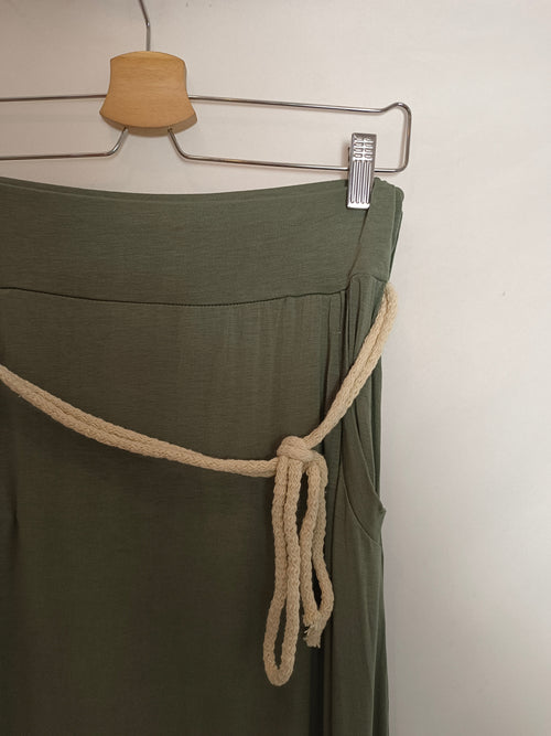 OTRAS. Falda verde elástica T.u(s)