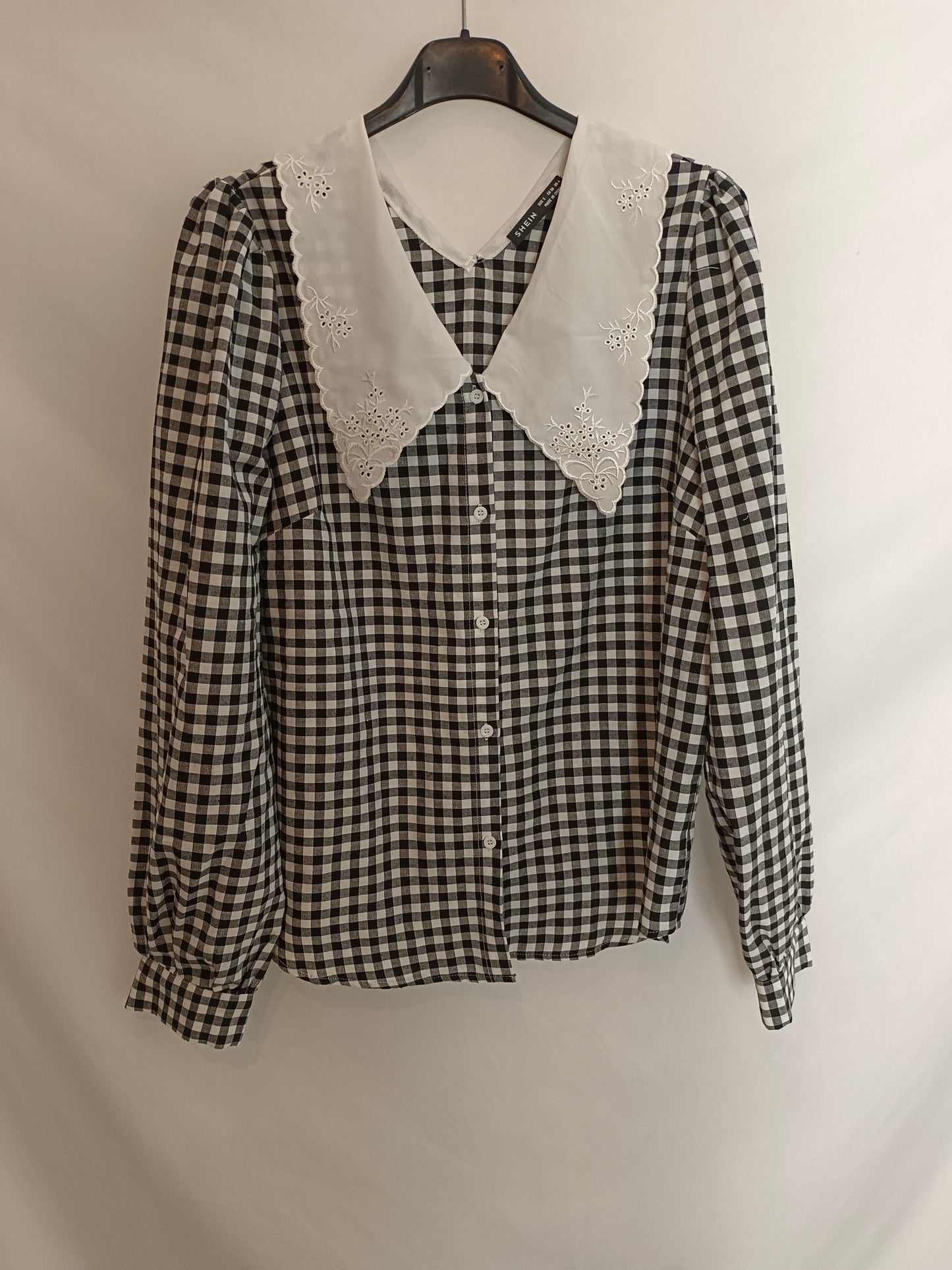 SHEIN. Camisa cuadros cuello bordado. T.S