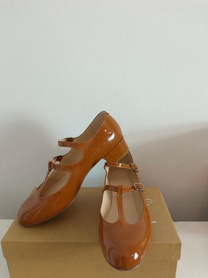 PARTY. Bailarina charol marrón. T.40