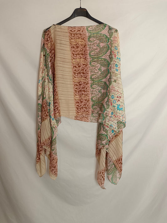 OTRAS. Top efecto capa estampado