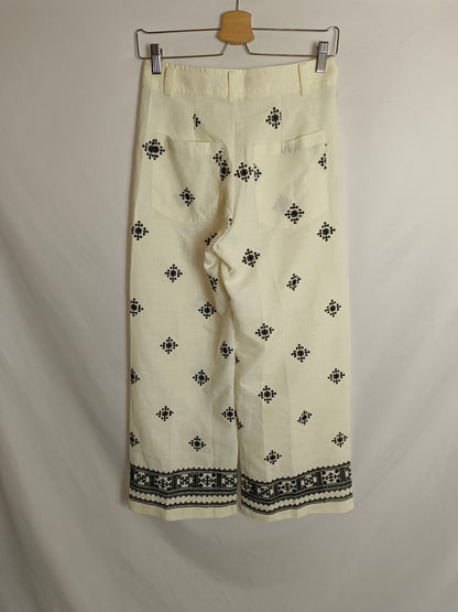 ZARA. Pantalón algodón bordado T.s