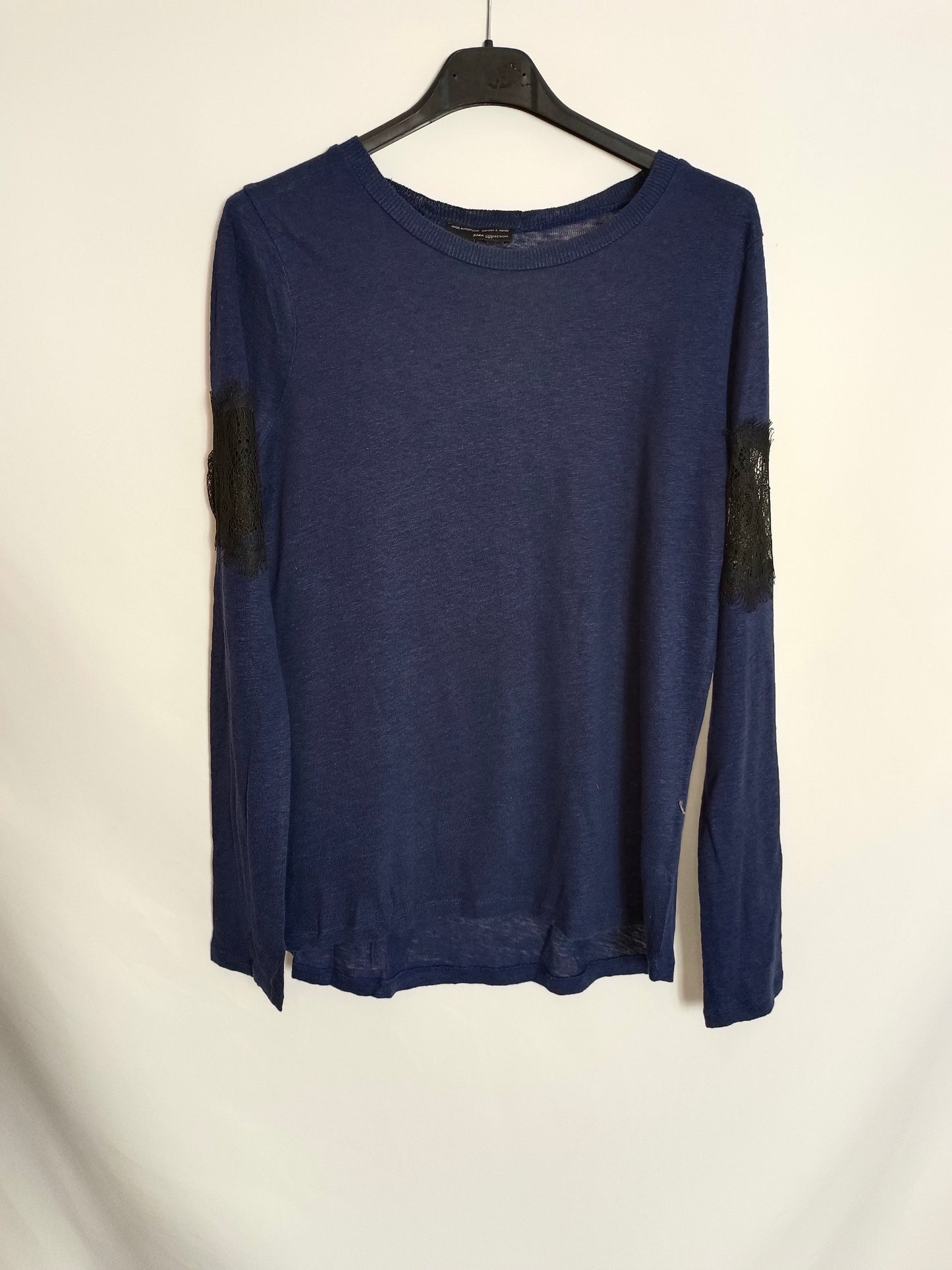 ZARA. Blue lace T-shirt