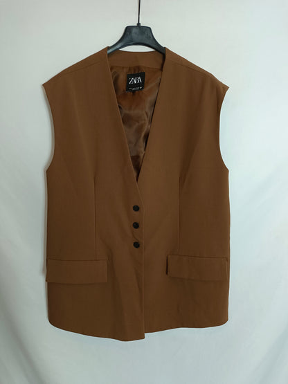 ZARA. Chaleco marrón T.m