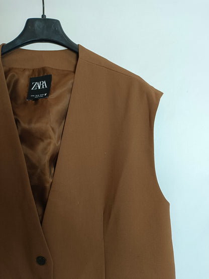 ZARA. Chaleco marrón T.m
