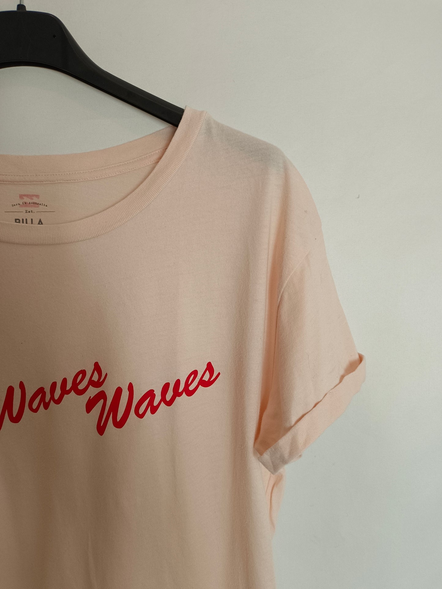 BILLABONG. Short lettering T-shirt. TS