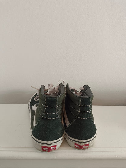 VANS. Sk8-Hi negras T.38