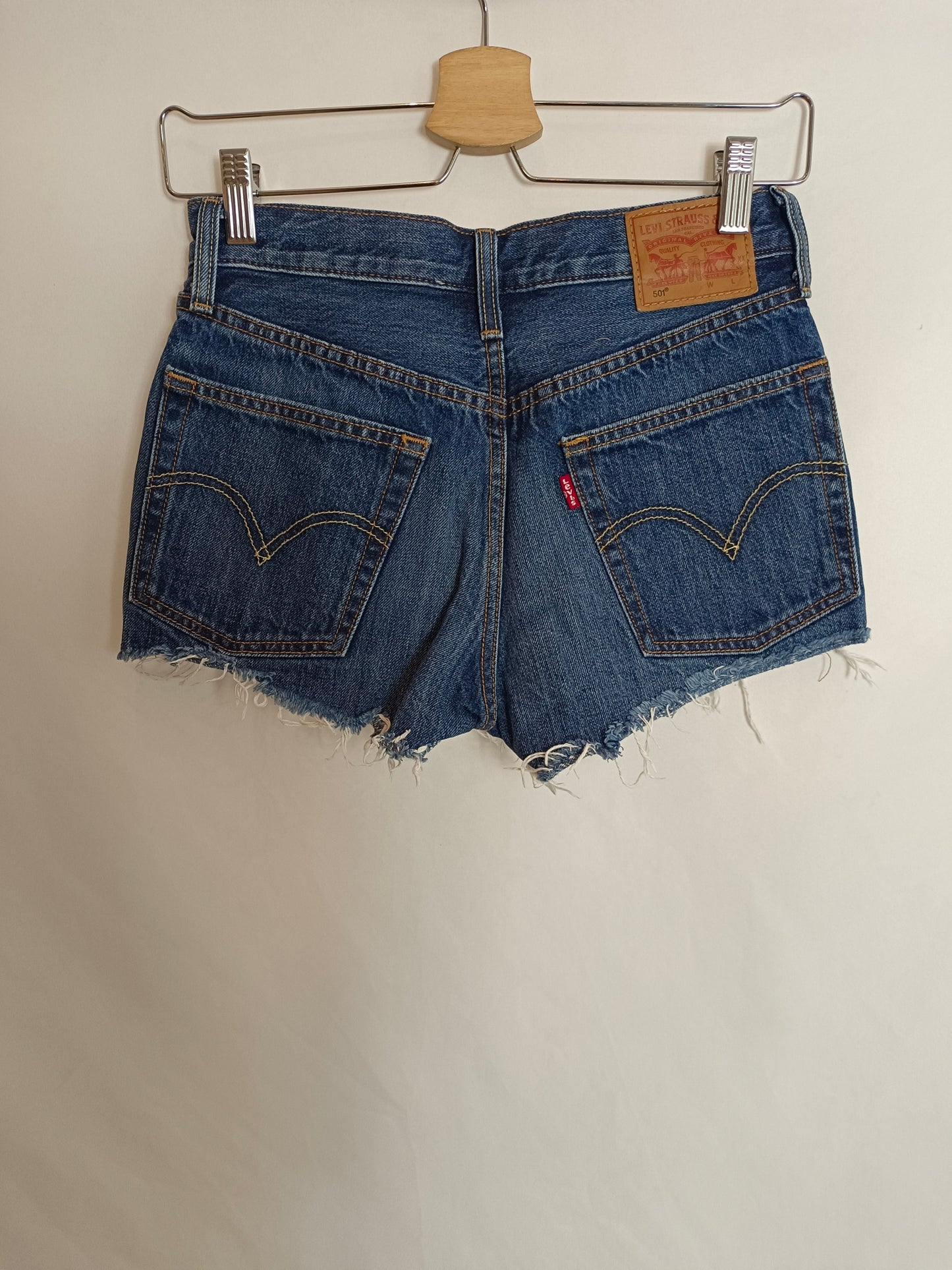 LEVI`S. Fringe denim shorts T.24(34)