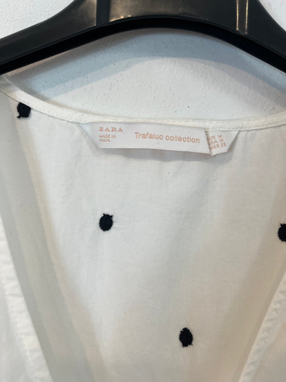 ZARA. Top blanco bordados. T XS/S